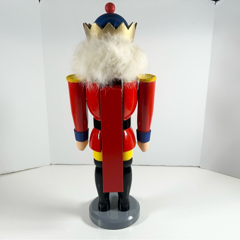 Christian Ulbricht German King Nutcracker Erzgebirge Volkskunst READ - Picture 6 of 15